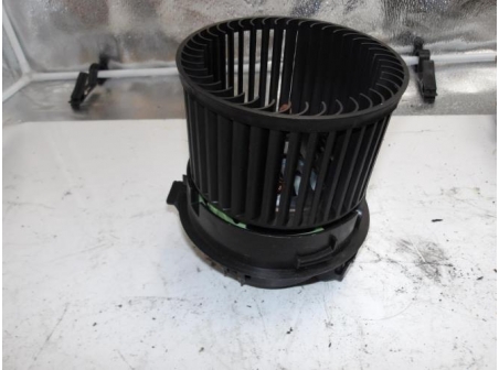 105485134-6ce0f300-1090-4a1a-8e57-2c6e1cb42747-Piece-Ventilateur-chauffage-PEUGEOT-7a229c81dbe058725485a6810d7963e9521cfa9402e221fe3cf1183735783f00_m.JPG