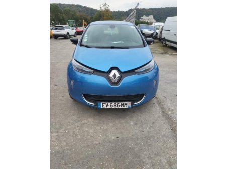 Vehicule-RENAULT-ZOE%201-2018-2dd20617192395dcef5dc5a2463bca60b05579958509033cc433bae2462549c9_m.jpg