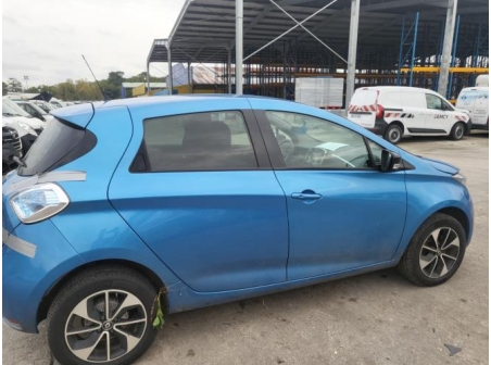 Vehicule-RENAULT-ZOE%201-2018-c237e8d6250d98c9ccc9549731ed40846d710d208ab38f6568a934b6b9790098_m.jpg