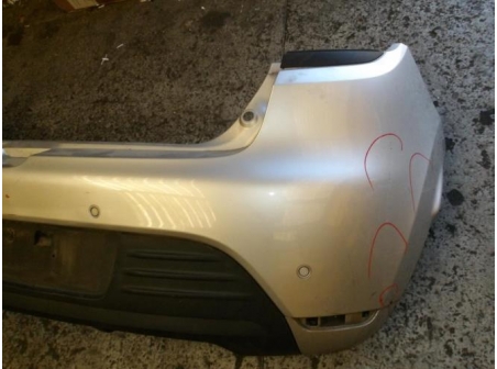 105537914-fbe14586-bf6d-49ad-8ed4-89b0e36fb9ef-Piece-Pare-choc-arriere-RENAULT-CLIO-4-PHASE-2-15-DCI-8V-TURBO-0c0046b2beb9e1bd716dc8463887434448992b3f2e7b4dfbee18b2ee470ec4bf_m.JPG