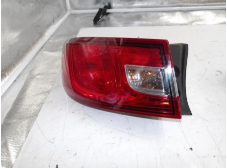 105538164-f4717caf-3a82-41e4-bc2d-fa4b75290a8c-Piece-Feu-arriere-principal-gauche-RENAULT-2c74c754d2e9bcc366ff6197f717d2f4fe62048f45b72c6a4860665c98274975_m.JPG