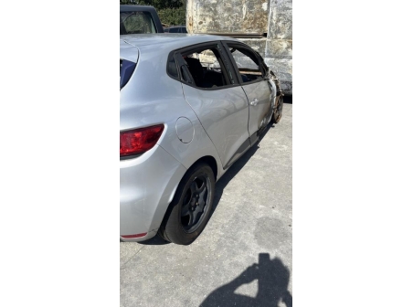 Vehicule-RENAULT-CLIO%204%20PHASE%202-2018-e291f6ea91b3374c3563e21e3eb6b6417827a1176c9557ed9b39cd33b5ad9ed3_m.jpg