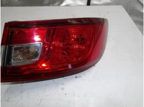 105538263-d1c3a6b2-102e-4a0b-a09f-f13da37551d6-Piece-Feu-arriere-principal-droit-RENAULT-9d537335881985d21fccb95d222b11886101d0edc6b78e0beb5aa0a5178f34bb_m.JPG 2