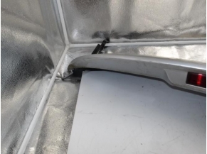 105538559-85bb2b30-1291-4e42-a288-24a8111733b9-Piece-Becquet-RENAULT-79dcd0c29666d98d00f7c4585baf4dc77319399542004a2f952c89aa82b2e886_m.JPG 2