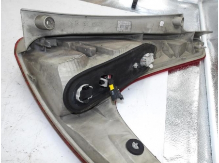 105541407-29e0d447-5106-4532-8fb9-3fb3d3473fa0-Piece-Feu-arriere-principal-gauche-RENAULT-GRAND-SCENIC-3-PHASE-1-15-DCI-8V-TURBO-2527e4d89a78d683812ad3c06ef386051c9628bc19b5ba556f14e542a7c69fd6_m.JPG