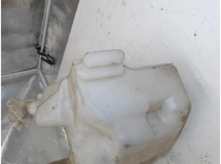 105544046-fd7b2349-c885-47b9-9191-0b9a6f204a77-Piece-Vase-de-lave-glace-RENAULT-e3b48896e443653e9f878a3039c8e1729884622d19aaab66862d61cfee91e20f_m.JPG