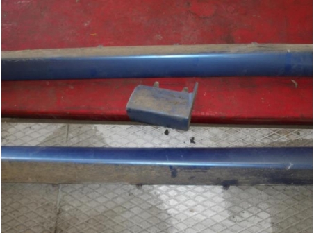 105566557-60e14828-1d02-41d3-b1ee-3d39d450bc2e-Piece-Bas-de-caisse-droit-RENAULT-dc531f43830ee35e5c4febf8f80ad6156ff6094ca4e894bacb57252dfa3a4fc4_m.JPG