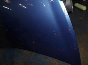 105566732-e90782fa-6360-4aa0-8312-1be696536b25-Piece-Capot-RENAULT-3ab4935d88201a1878dce71f5b5be81d94bae4d5a0e73206c056dfd86b2e0f46_m.JPG 2