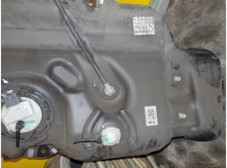 105570763-25f9c505-a4cf-4754-a2ba-ca483d19e88e-Piece-Reservoir-essence-DACIA-JOGGER-BREAK-10i-12V-TURBO-TCE-90-ECO-G-HYBRID-109f046700fff3a8599a91797f2cba655d919d0a0c1c370c7e04eb897b38f446_m.JPG