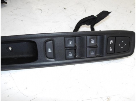 105573657-baa931b7-cb7e-43f5-8a45-69ab2f230bdd-Piece-Interrupteur-de-leve-vitre-DACIA-d9733f1d99dfe5f0dbc09c6ccb7dc398e743029547869e0c34bf0925869e51b6_m.JPG
