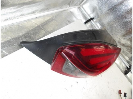 105576942-572bf03a-2fb7-486d-ae7f-ad35c33cdeb1-Piece-Feu-arriere-principal-droit-PEUGEOT-bfc91ae405ccb0fa4bdbdef0fc80915d59b2f0975a41de39e246e5b2b4a2592c_m.JPG