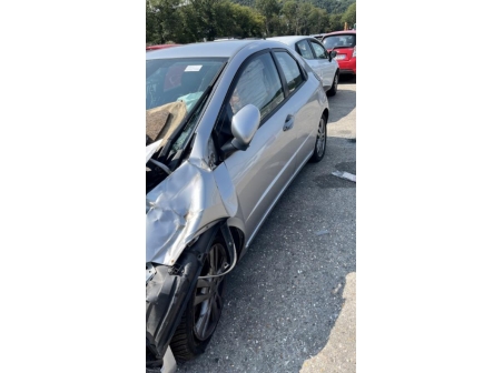 Vehicule-HONDA-CIVIC%208%20PHASE%202-2010-df92406b5153326c32e1761eeb7982eca2e860d89097c29ffd3224764efdfdf5_m.jpg