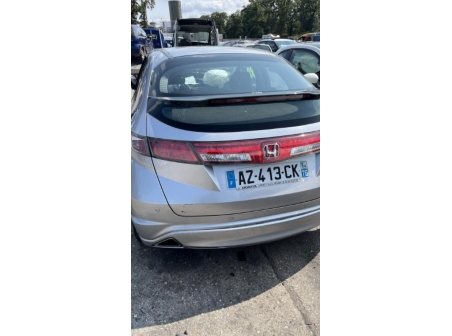 Vehicule-HONDA-CIVIC%208%20PHASE%202-2010-f156a3bc77028348f404dac43956f664507148a5e6ebedd81d20d4292e8b56b5_m.jpg