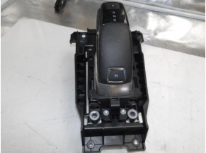 105643286-562a66bc-2c6a-4f41-be14-6240fd29fafe-Piece-Levier-de-vitesses-PEUGEOT-52d13c0964201bedcd068abc349ec38aaf26e55d6fa03043ead3b85b9979fc9f_m.JPG 2