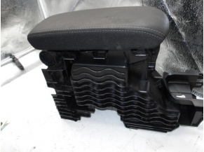 105646097-c3140dc6-d00a-41cf-9c2e-dc7a83ac1c0c-Piece-Accoudoir-PEUGEOT-32b5e9f138dc9c16d1c71f616ef15b81159e0fbfa76cf01d94956eca3eb10425_m.JPG 2