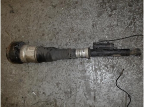 105669802-5f35d1e7-6362-44f4-a058-c87e8cbd096d-Piece-Amortisseurs-arriere-MERCEDES-9a8bca58d49d8cc88b9ac2e340b2ee791f8784702fea62783a00d063275cbd93_m.JPG 2