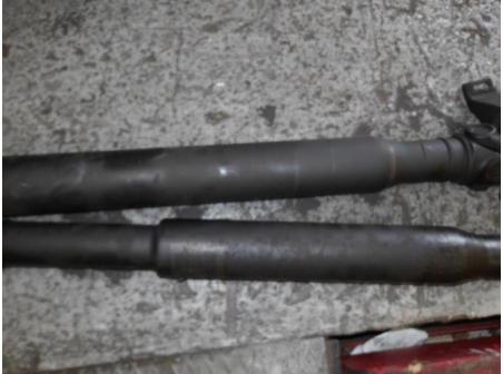 105669916-f82403cf-ebf6-43c9-b2eb-674c0c040a8a-Piece-Arbre-de-transmission-MERCEDES-9ff09374323b4cd089834676101f3a38eb6a969128ea0a777d4e1228205ddc23_m.JPG