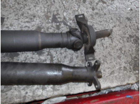 105669916-937ba823-96de-40bb-a6fa-f0fe5d6f0813-Piece-Arbre-de-transmission-MERCEDES-b5bc0d0d49987707140e518d72f895fb6f77ba91b8c0279702d1bc34c945cfae_m.JPG