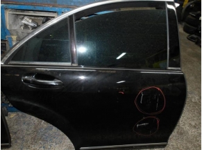 105670928-db07fa50-8adb-4e9c-b60f-592b26e95958-Piece-Porte-arriere-droit-MERCEDES-b587c89611021cec78fbab856d08bdab026f4074e04b12ce56c8e685410131b7_m.JPG