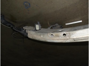 105670968-c8ea5764-f6bf-4c4a-9abc-7d568541d651-Piece-Renfort-pare-choc-avant-MERCEDES-96c6e808e408965c40ee69744e198cf043e46d5c53eade4babaa93588172cd46_m.JPG 2