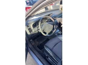 Vehicule-RENAULT-LAGUNA%202%20PHASE%201%20BREAK-2002-b3fb8906b0cc04a641e0e76f69136bc900cf90332a60c37710592fe0e8d9d38b_m.jpg 2