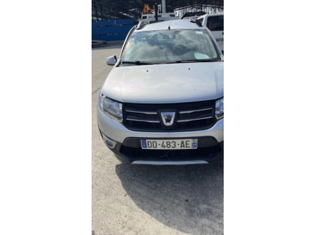 Vehicule-DACIA-SANDERO%202%20PHASE%201-2014-c64a583307014ecdbc62c6ddd8d2500158f82987224d632b156e30390db6e09a_m.jpg