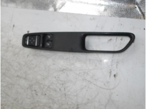 105778500-e7ba16fa-1cc8-4765-bfd7-a4ed39ca784d-Piece-Interrupteur-de-leve-vitre-RENAULT-928179d4e7f9114537c19b9a1222c5bc8f75d01d7e5afae613fa59665ffd6ff9_m.JPG 2