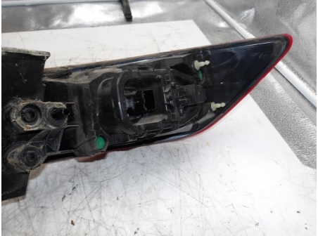 105778556-f843a024-8bd8-4c70-b9ae-657c72fb5e7d-Piece-Feu-arriere-principal-gauche-RENAULT-4bd65b5014f42eb480a622e2ea7dbd29aa9d784f3778024ad6b027975934a1ed_m.JPG