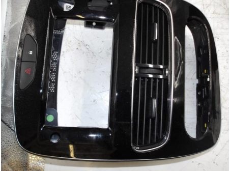105779639-e60f7683-a7b8-4aae-97ed-3cfec5cd6a5d-Piece-Facade-autoradio-RENAULT-d132a7455abe19c9cc02924d8ad4755a9d6fd2341c02fa8ea87675abc7d53778_m.JPG