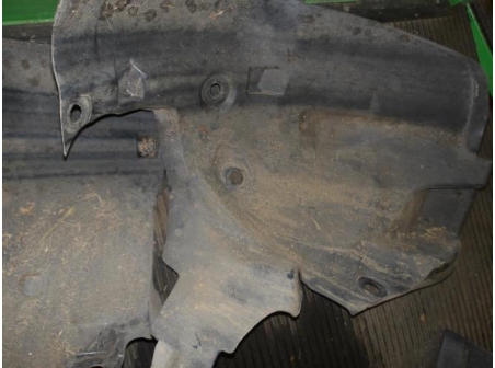 105781816-6c28fc2c-edd1-435f-8357-10005a760e99-Piece-Pare-boue-avant-gauche-RENAULT-1e9210254eaabaa61e0fde3754fde6b457e83d799b43c74f97819a12e42b6c7e_m.JPG