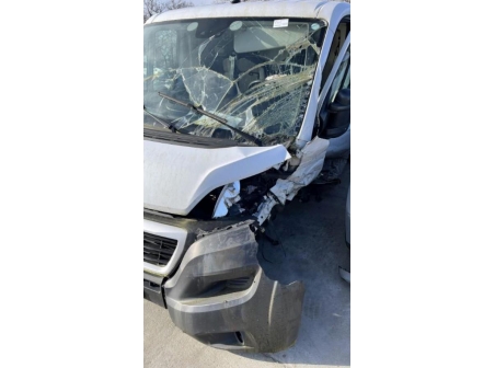 Vehicule-PEUGEOT-BOXER-3-PHASE-2-2021-897aed0fbd89386f6a4ca65a1e5cce53d2179a2ce76936c90287bf79db37e14e_mtn.jpg