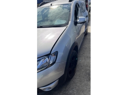 Vehicule-DACIA-SANDERO%202%20PHASE%201-2014-5c5dd314c5b751d5e4dd6c26bf778f4b5e293be7549fb4ed83d309f12aee0bc6_m.jpg