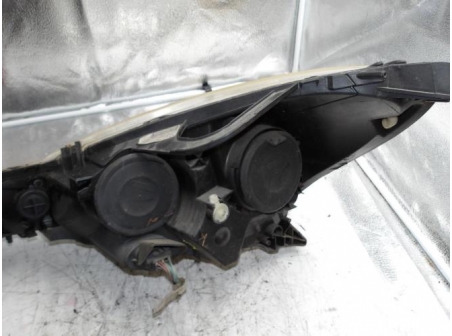 105867118-aed81c60-ca77-40d3-bc81-74bcea30bb06-Piece-Optique-avant-principal-droit-CITROEN-DS3-PHASE-1-16-HDI-8V-TURBO-d4c4940d1c37c9c85feb9d4eb6648031ad4c75e822e57b712378537acabbebc9_m.JPG