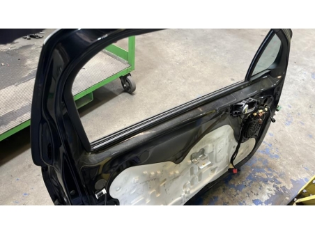 105867416-083c6bbc-4f4d-44ae-b8b5-9ef70b3661d6-Piece-Porte-avant-gauche-9800008280-CITROEN-DS3-PHASE-1-4f184e6068d2961a6b5584ea2c1357c369cf4dad0f9f83ba2965a86980e39300_m.jpg
