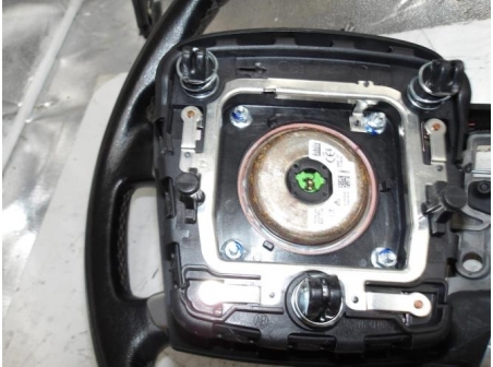 105874776-5748ad62-25cd-4a43-8b5b-3265fbdacb1e-Piece-Volant-FORD-MONDEO-3-570e55b720897daee3dc6528f7406ac17ba0901b2ba88e076030a64163f68d41_m.JPG