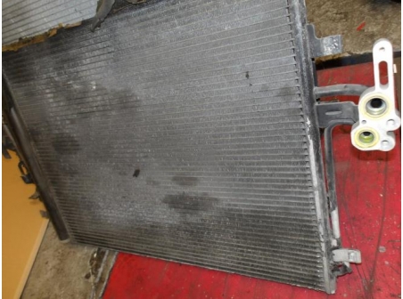 105879766-401f0c6f-c711-4281-84c0-201d04629a1c-Piece-Radiateur-clim-FORD-a1c0d1ca65ec0870a958d24d2429b30a571a2235a8dbfe0bbe9c3556d5c1cfb5_m.JPG