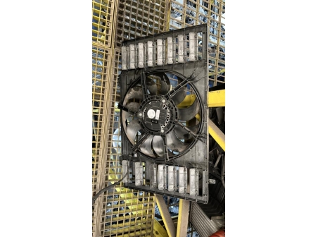 105882248-209f01a4-24f2-48b0-992c-21b9acc13762-Piece-Ventilateur-eau-PEUGEOT-208-2-8867ddae7ebf2650a79a8a25c39b7e05a14b4542d917cc4327cb3b335b05333e_m.jpg