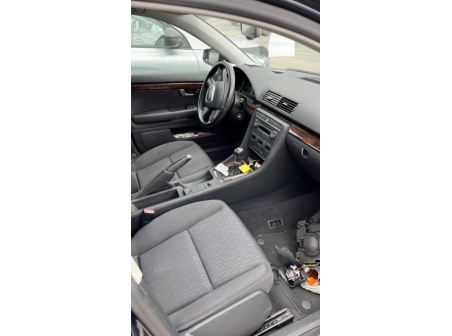 Vehicule-AUDI-A4%202%20PHASE%202-2006-638807a671dc7f1fe4d7851eea0ec7575a9319a6131a75b7fe83da93eb3a5fbe_m.jpg