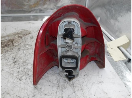 105932936-ce793479-309a-4a4f-ae14-e47dd8d6efca-Piece-Feu-arriere-principal-droit-RENAULT-TWINGO-1-PHASE-3-12i-16V-b538ba40d1438addeee728f941c43f7415aa424dac97ed599c2966de51e6c480_m.JPG