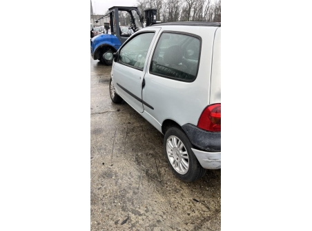 Vehicule-RENAULT-TWINGO%201%20PHASE%203-2007-a27a52c6c4146d14a23beff47892471e2a32e7f69b1398d3e753b73aca0deb45_m.jpg