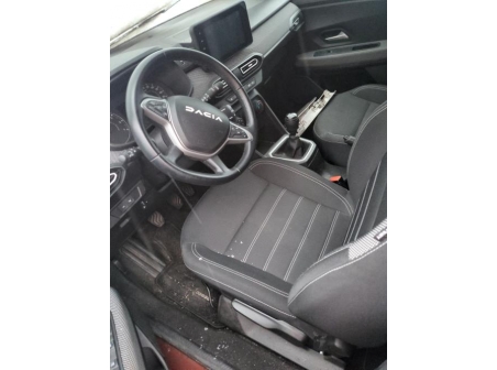 Vehicule-DACIA-JOGGER%20BREAK-2023-7766d2c2a2e4f9b3fbaf22141f1cece58092cfbd1ac0aec49301352688a11000_m.jpg