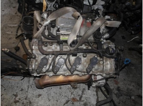 105985504-7c19af41-fa95-4da4-91b6-989ec6e4b4df-Piece-Moteur-MERCEDES-CLASSE-S-221-PHASE-1-500-55i-32V-V8-cf00a68e70ebdfc8c2a95113df05b0d73ce17be1bf39d3abe328e66217b3b961_m.JPG