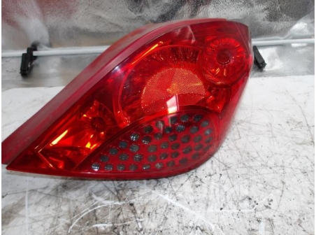 105780615-e1cb16bc-0342-401f-b221-127dca81e997-Piece-105780615-Feu-arriere-principal-droit-6351Y7-PEUGEOT-207-1-Ethanol-a9c59a2c513e71e5eddc9db85c59c626352ad8b1fd65a656cd47935e69f78b88_m.JPG