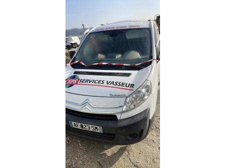 Vehicule-CITROEN-JUMPY-2-2009-3301eb2b353ae81cd34c83ddb52bbbd9a605d65736fba2a6bc6885f151bec519_mtn.jpg