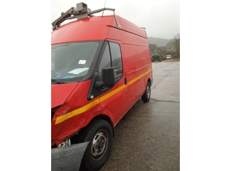 Vehicule-FORD-TRANSIT-4-2006-e03fb991906b06af85f1b34ecfd4a8329a8b5001909567f72bc4fd240af0f725_mtn.jpg