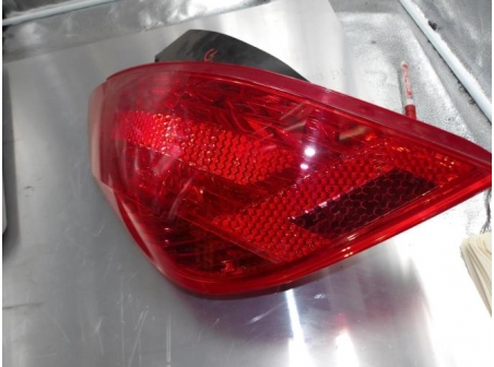 106107593-91334754-a5ae-436d-a8b0-3265dc721e3b-Piece-Feu-arriere-principal-gauche-PEUGEOT-308-1-PHASE-1-16-HDI-16V-TURBO-caf49b60f394f2a9415d7baaceb60c02bfdde7a399f52685e37db2735e516450_m.JPG