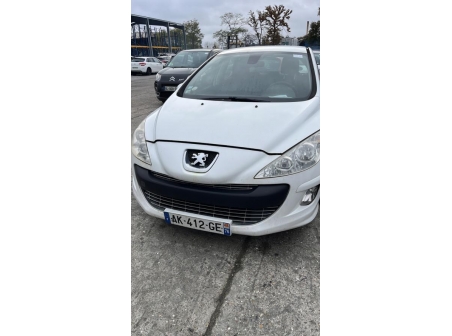 Vehicule-PEUGEOT-308%201%20PHASE%201-2010-c94f10f1badcab5d5abd32ad94b0314b6baa8fadc7391c42345a6dde86a12b2d_m.jpg