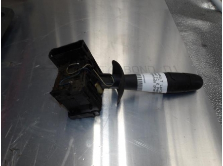 105929325-59d5b7b3-5ec5-4774-aa85-a51e3941b55f-Piece-105929325-Commodo-phare-7701059356-RENAULT-TRAFIC-2-PHASE-2-20-DCI-16V-TURBO-ec66e4cb105752ff4871181f181d3378a44881bf56ac129109685fa4340a4de4_m.JPG