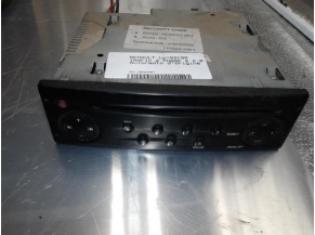 105929327-caa390d5-6772-4b3e-8615-247792cc1136-Piece-105929327-Autoradio-dorigine-8200633634-RENAULT-TRAFIC-2-PHASE-2-20-DCI-16V-TURBO-4b50897619ee46f77c7fea9ae1dc3ab1eb73a3114f5c87fbf262acd5127eeeba_m.JPG