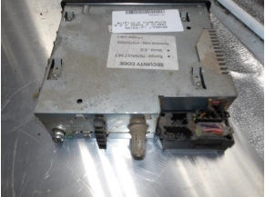 105929327-caa390d5-6772-4b3e-8615-247792cc1136-Piece-105929327-Autoradio-dorigine-8200633634-RENAULT-TRAFIC-2-PHASE-2-20-DCI-16V-TURBO-4b50897619ee46f77c7fea9ae1dc3ab1eb73a3114f5c87fbf262acd5127eeeba_m.JPG 2